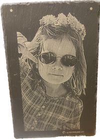 Lasergravur-Schieferplatte-Kind-Sonnenbrile